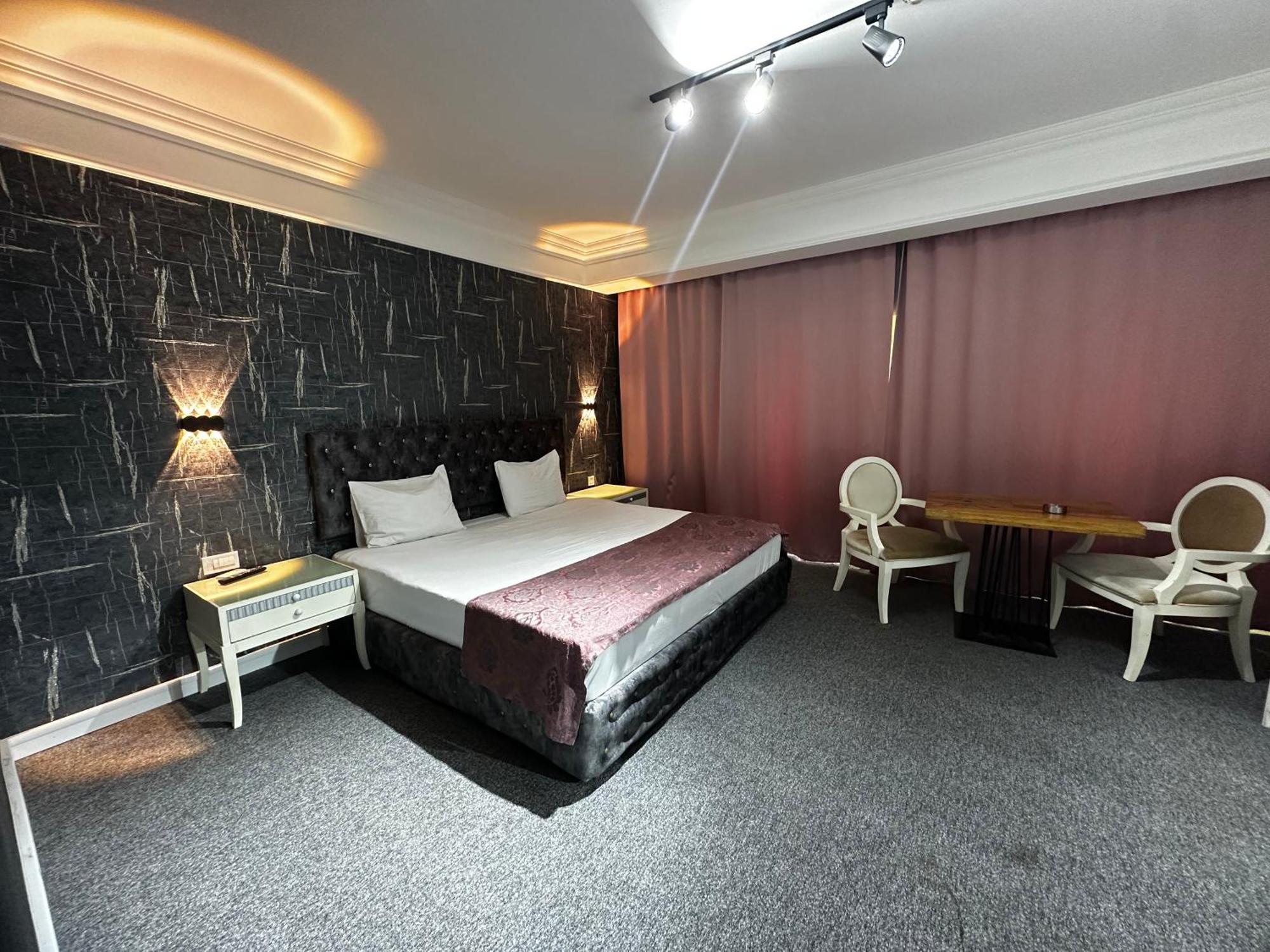 Amber Hotel Bakoe Buitenkant foto