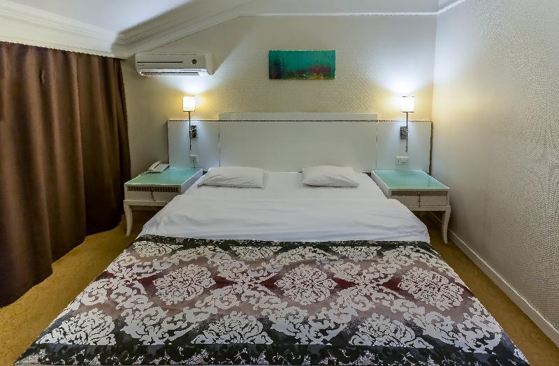Amber Hotel Bakoe Buitenkant foto