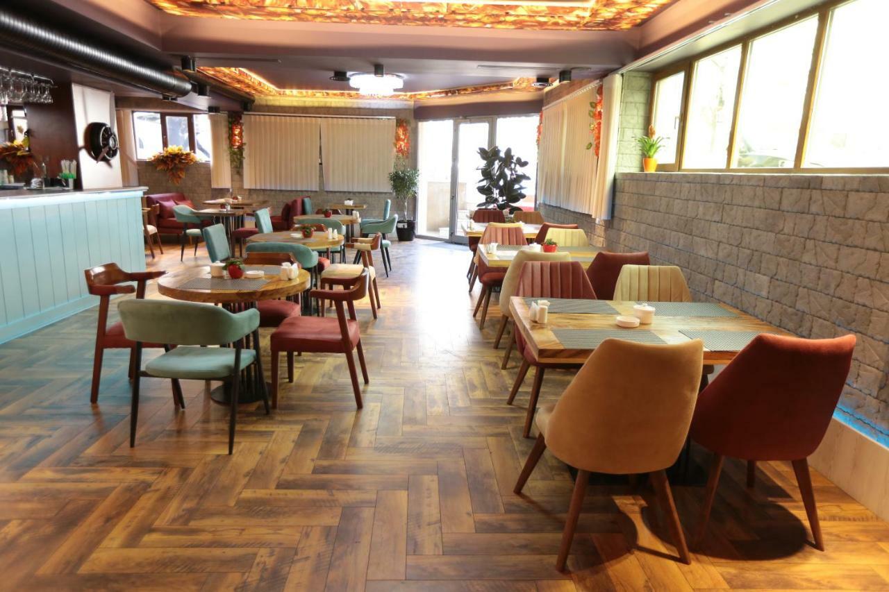 Amber Hotel Bakoe Buitenkant foto